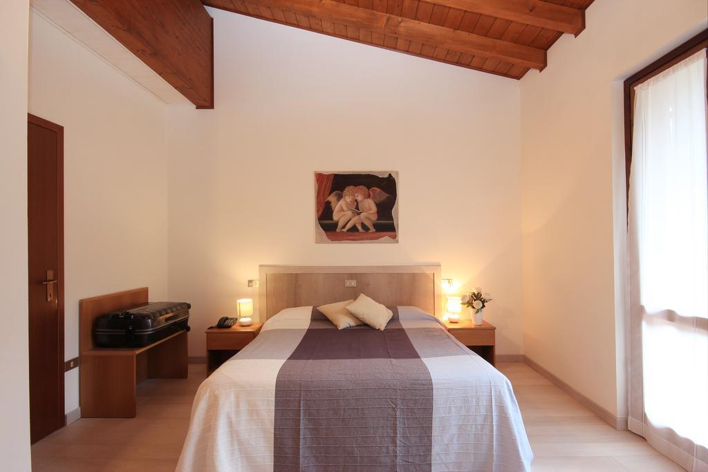 Hotel Colomber Gardone Riviera Dış mekan fotoğraf