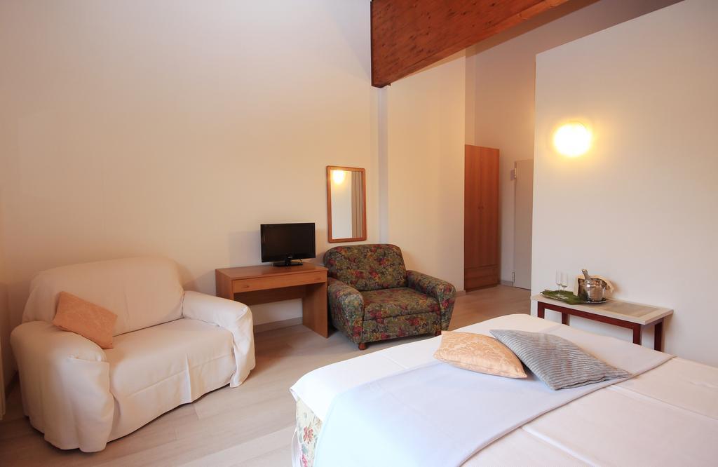 Hotel Colomber Gardone Riviera Dış mekan fotoğraf