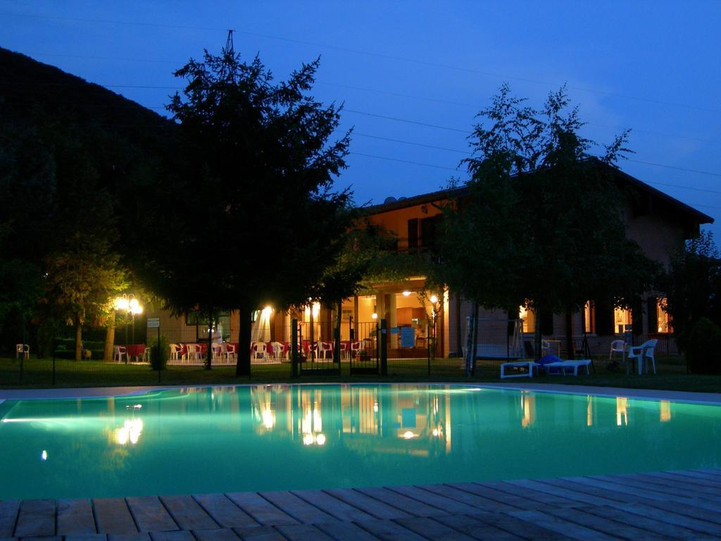Hotel Colomber Gardone Riviera Dış mekan fotoğraf